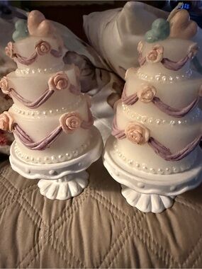 Hand-Painted Ceramic Wedding Cake Accent - Cream and Pink